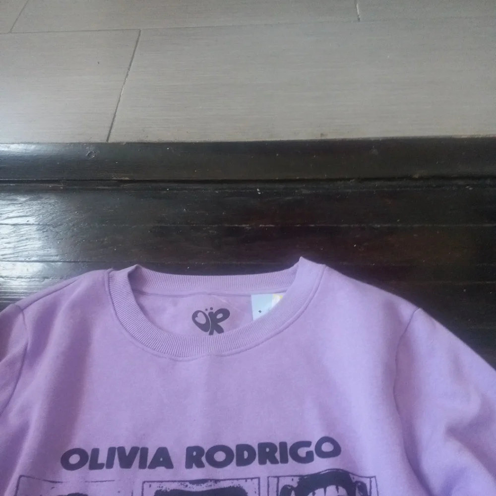 Oliva Rodrigo new without